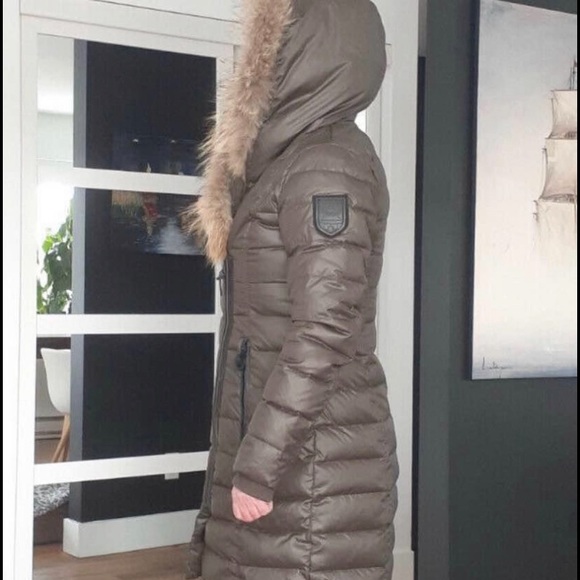 Very nice rudsak coat in very good condition. it's too big for me - Picture 2 of 3